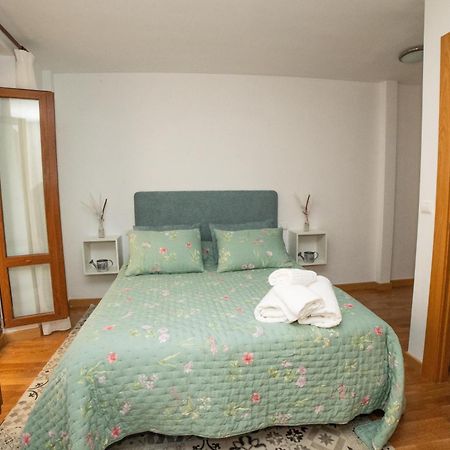 Tu Refugio En La Plaza Mayor ซิวดัด-โรดรีโก ภายนอก รูปภาพ